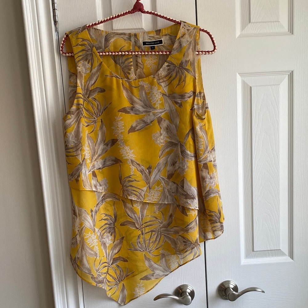 Floral Layered Sleeveless Blouse in Yellow